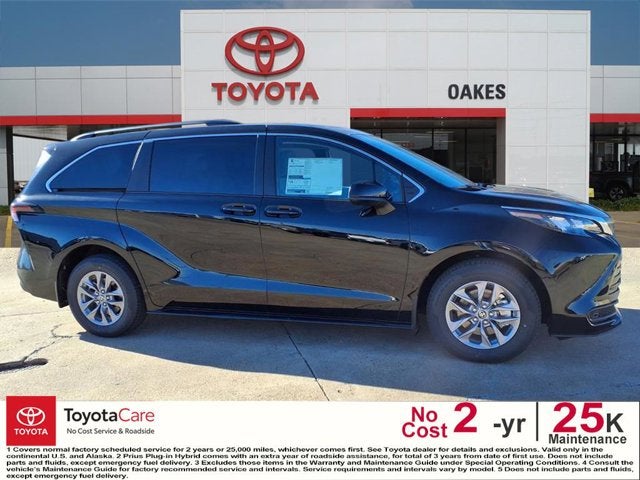 2025 Toyota Sienna LE
