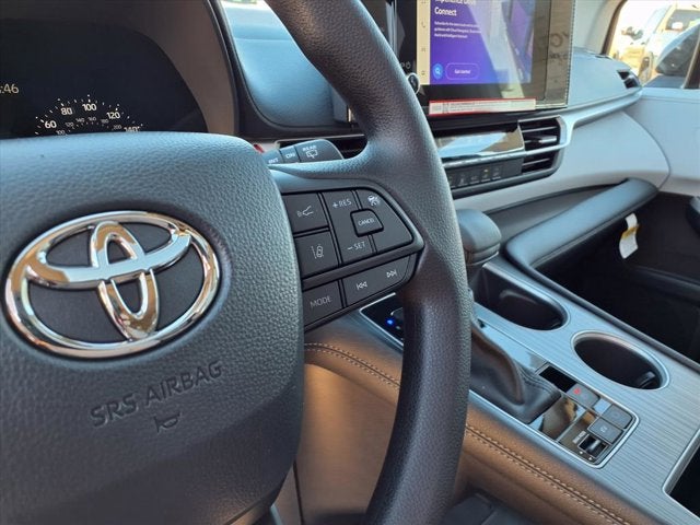 2025 Toyota Sienna LE