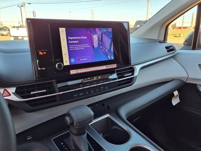 2025 Toyota Sienna LE