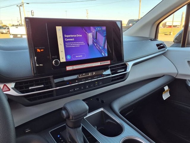 2025 Toyota Sienna LE
