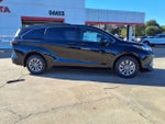 2025 Toyota Sienna LE
