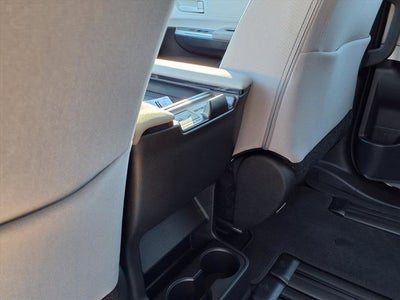 2025 Toyota Sienna LE