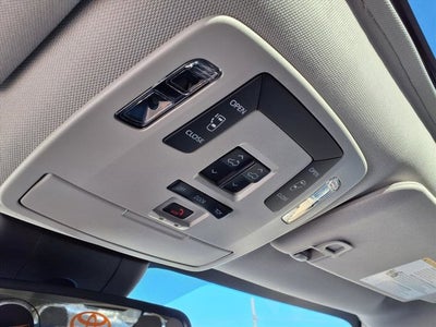 2025 Toyota Sienna LE