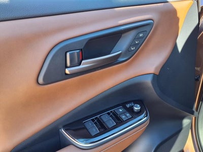 2025 Toyota Toyota Crown Signia Limited