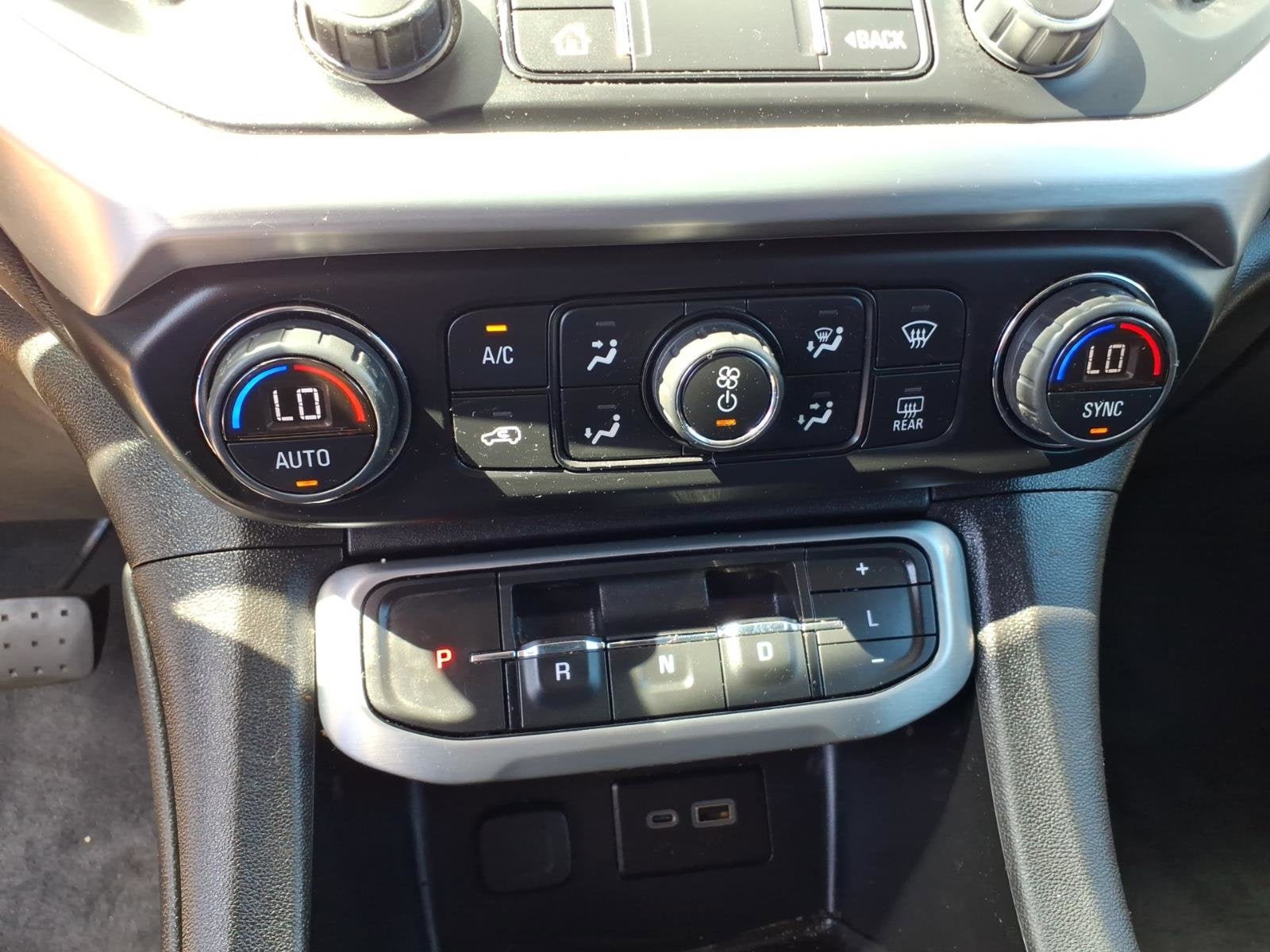 2022 GMC Acadia SLE