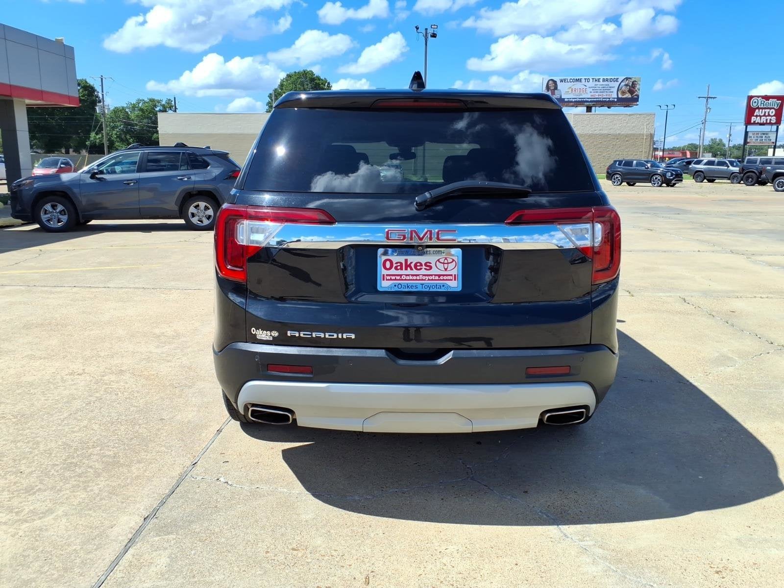 2022 GMC Acadia SLE