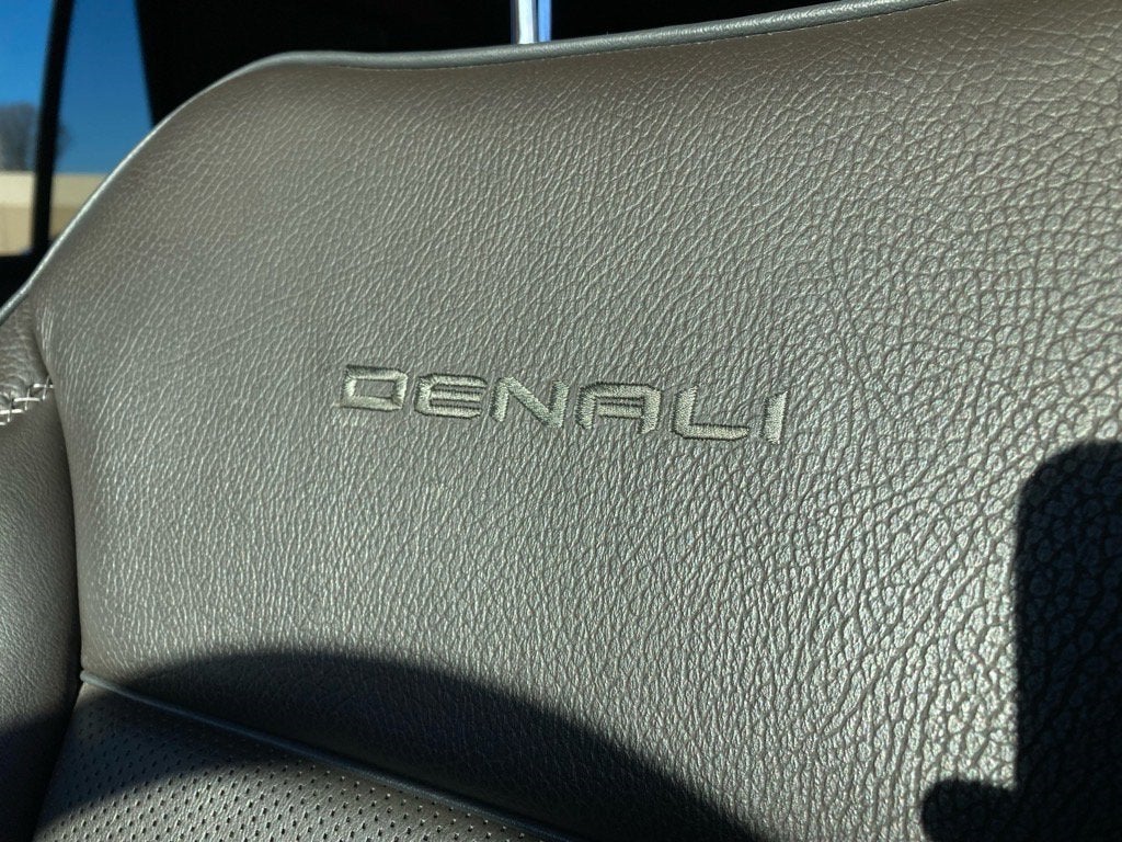 2023 GMC Yukon Denali