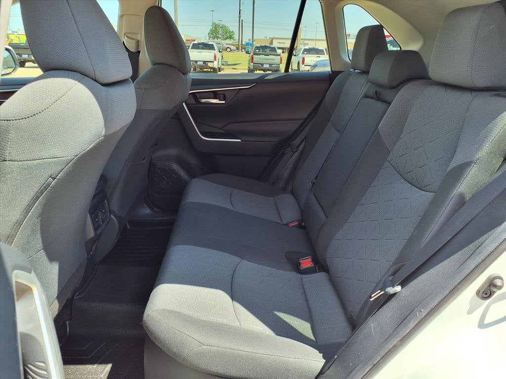 2020 Toyota RAV4 Hybrid XLE