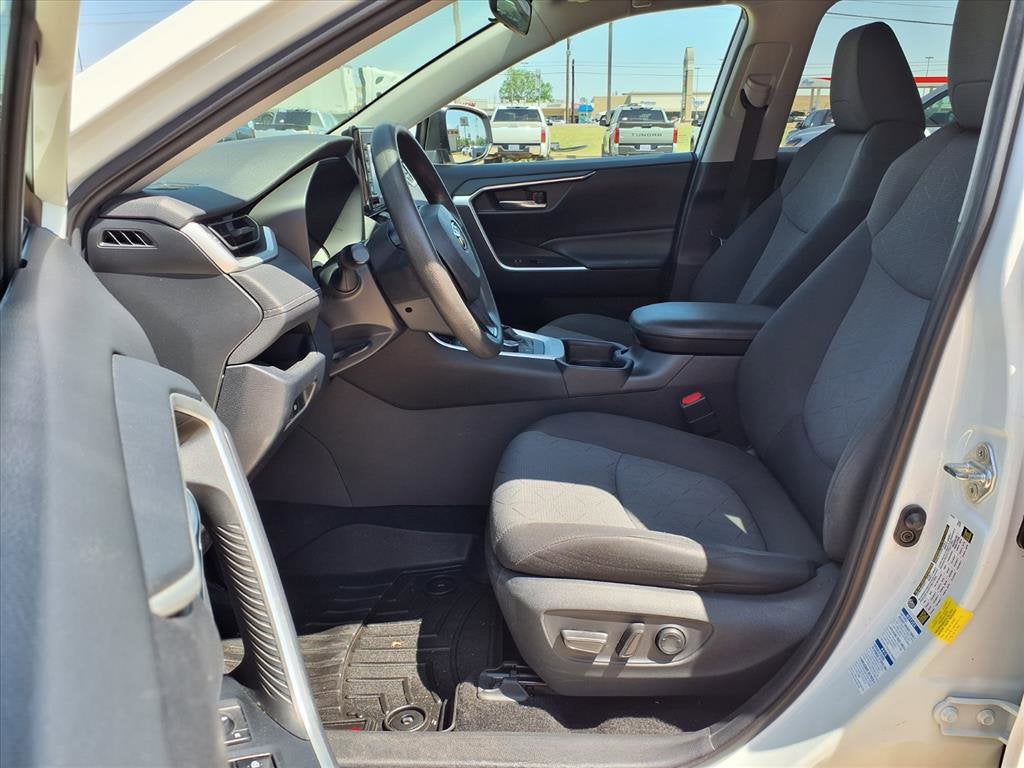 2020 Toyota RAV4 Hybrid XLE