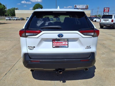 2020 Toyota RAV4 Hybrid XLE