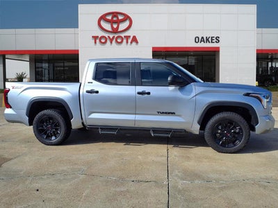 2024 Toyota Tundra 4WD SR5