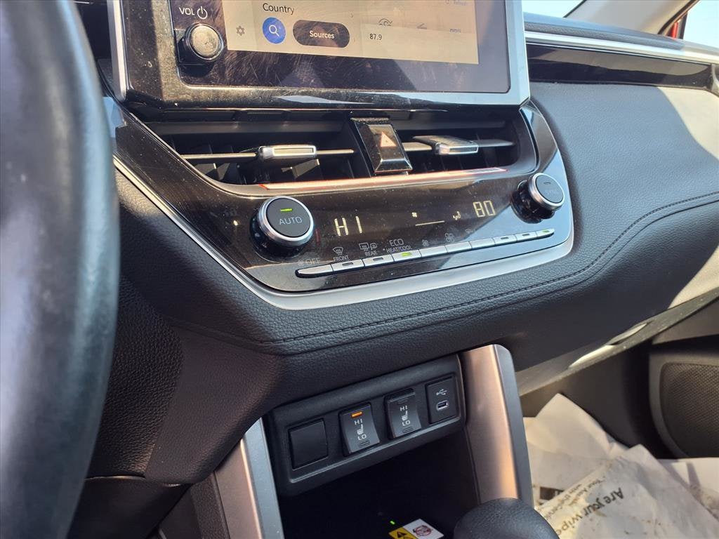 2023 Toyota Corolla Cross XLE