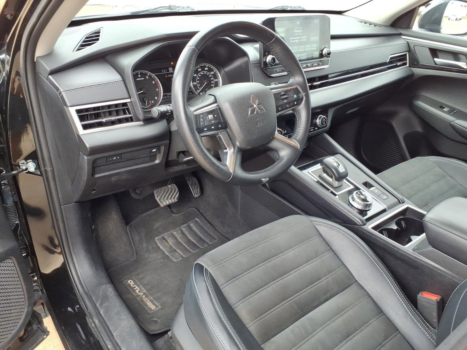 2024 Mitsubishi Outlander SE