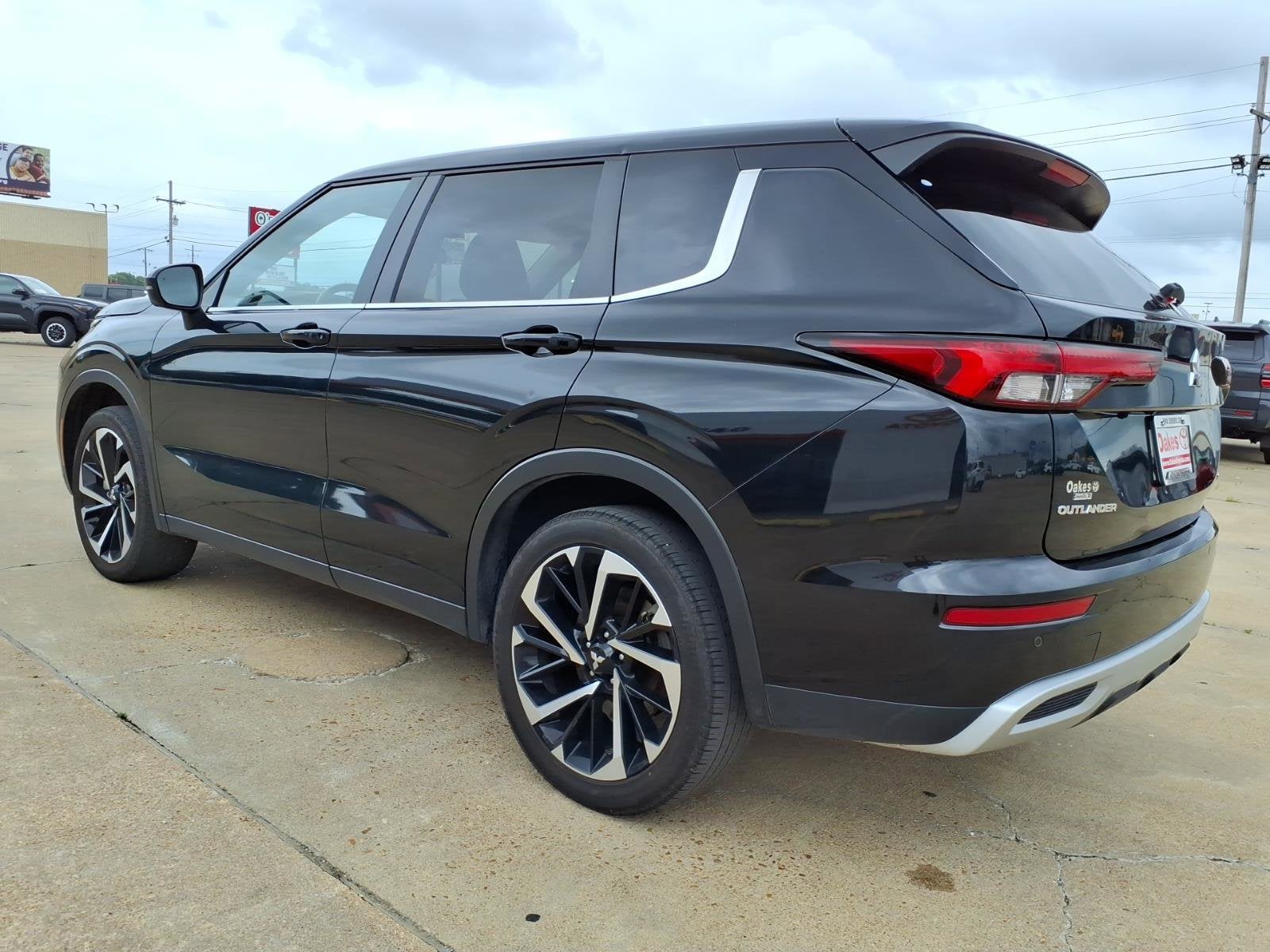 2024 Mitsubishi Outlander SE