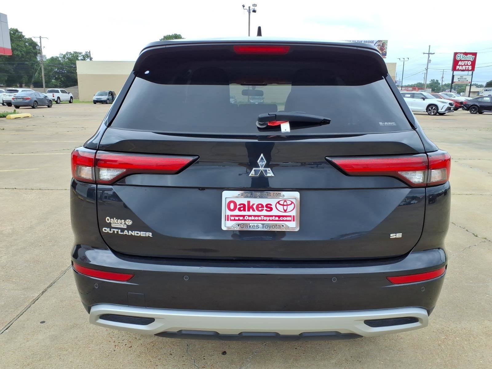 2024 Mitsubishi Outlander SE